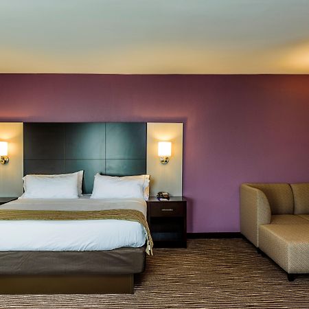 Holiday Inn Express & Suites Cheektowaga North East By Ihg Buitenkant foto