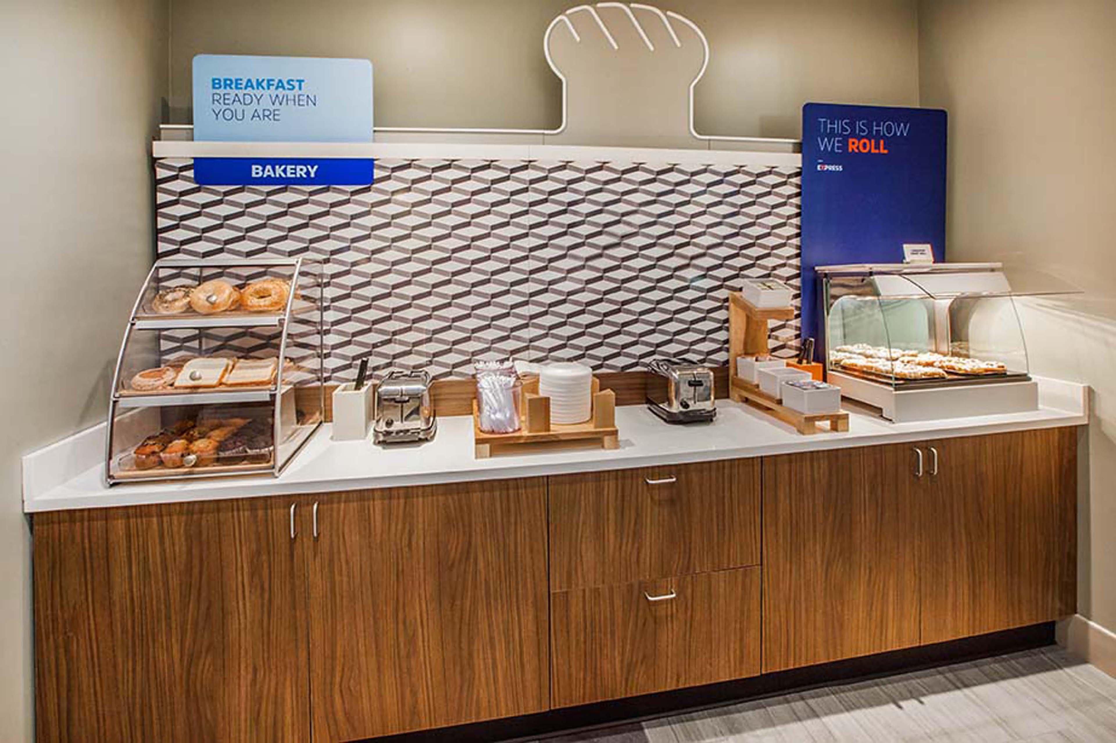 Holiday Inn Express & Suites Cheektowaga North East By Ihg Buitenkant foto