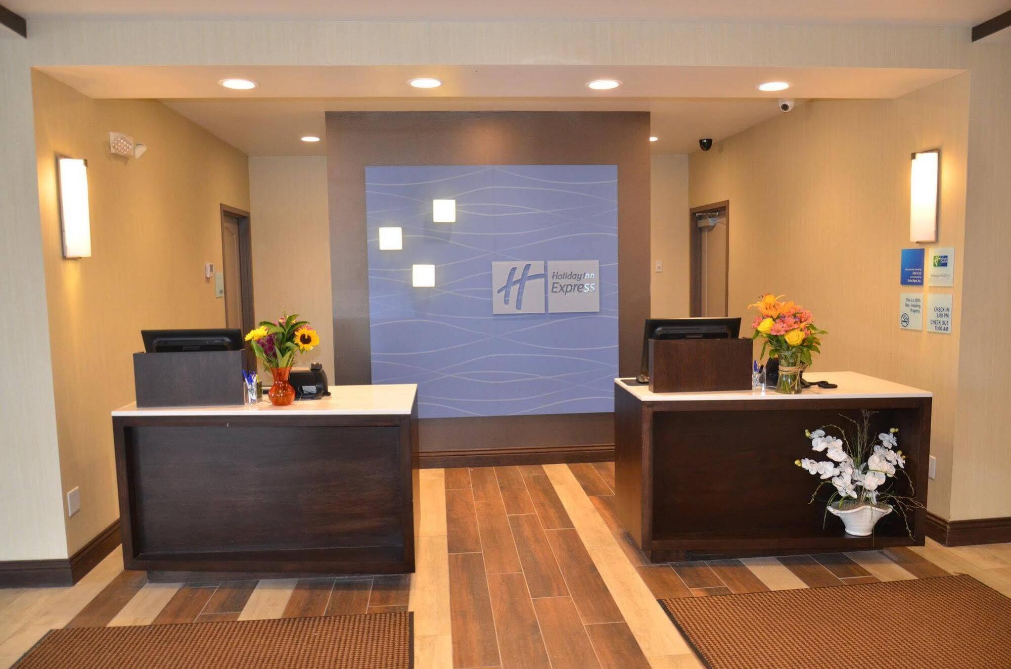 Holiday Inn Express & Suites Cheektowaga North East By Ihg Buitenkant foto